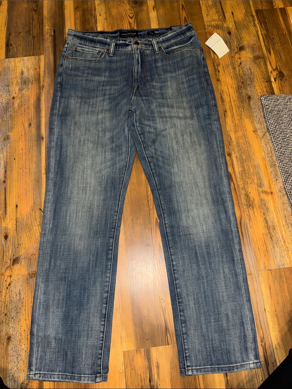 Lucky Brand Men's Straight Jeans in Medium Blue Wash